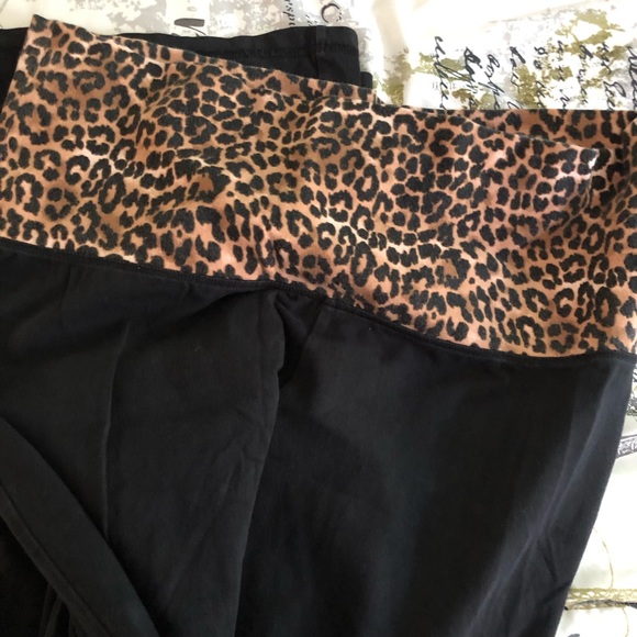 Yoga pants medium - Picture 4 of 5